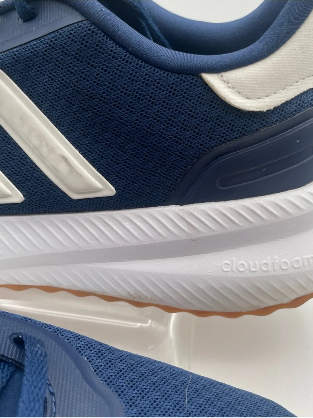 Adidas Cloudfoam Comfort Men's Running Walking Sneakers Navy Blue White Gum Sole